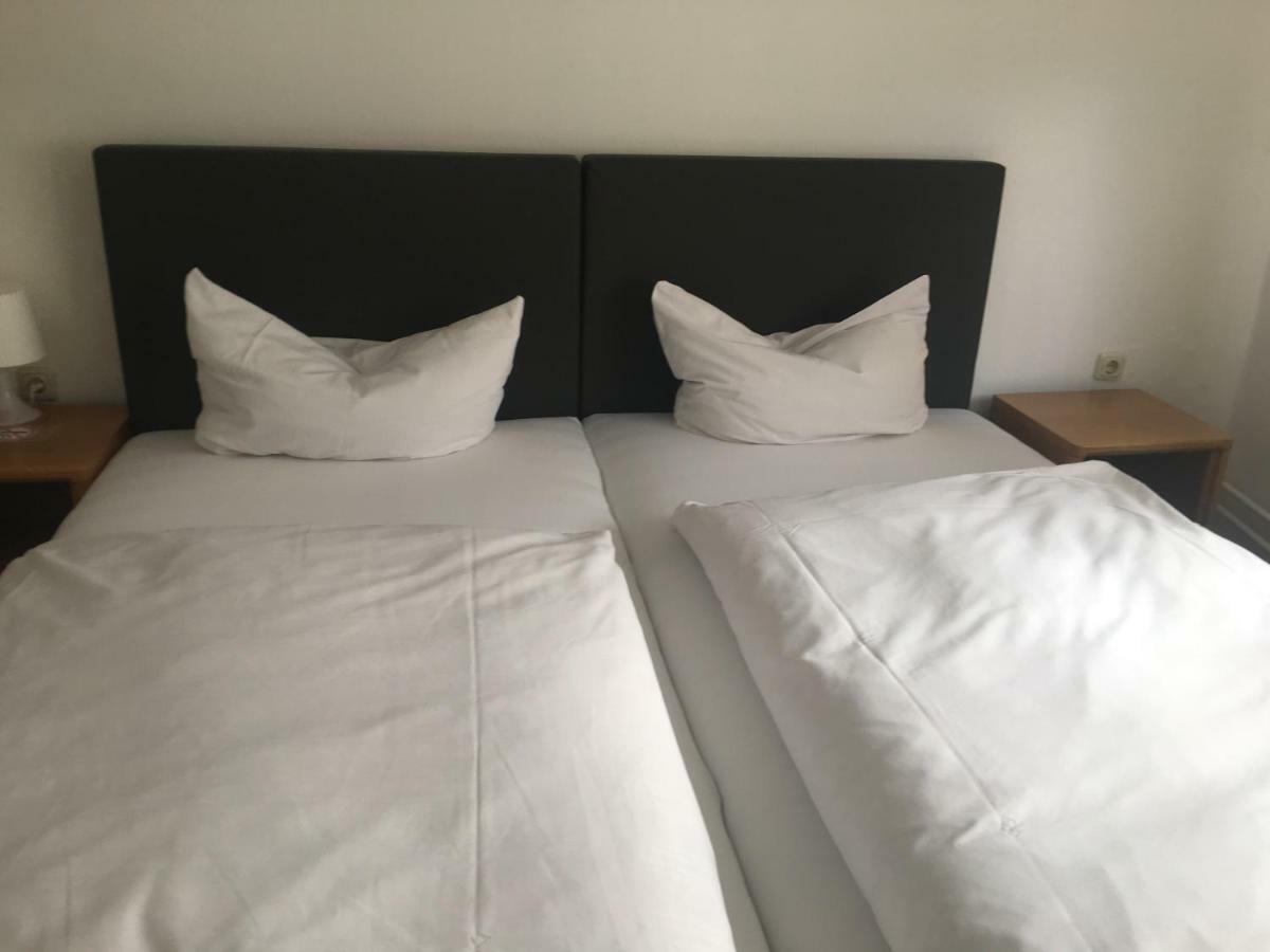 Hotel Zum Taunus Eppstein Екстериор снимка