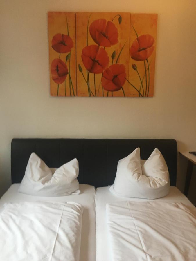 Hotel Zum Taunus Eppstein Екстериор снимка